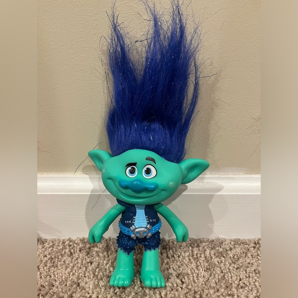 Dreamworks Trolls 5-inch Posable Figurines - Set of 4 - Branch Poppy Guy Diamond - Picture 3 of 5